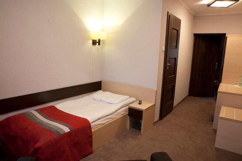 Hotel Dodo Biłgoraj エクステリア 写真